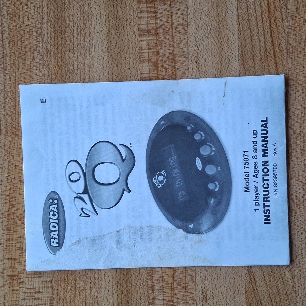 Radica 20Q 20 Questions Handheld Electronic Game - Picture 3 of 4